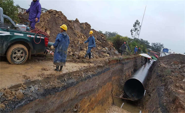 鋼材場鍍鋅角鋼，玉林2000排污螺旋焊管，內徑1600mm螺旋管，壁厚螺旋鋼管廠家